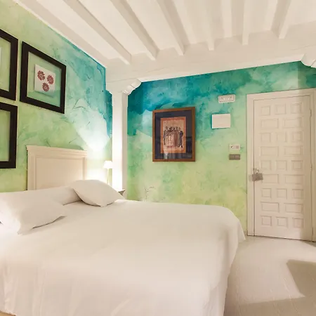 El Bosque De La Anjana ホテル 3*