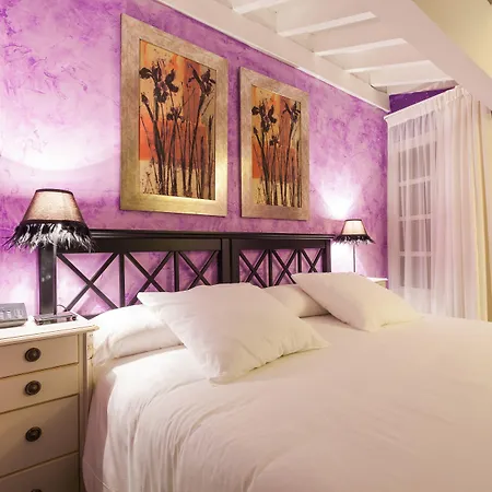 El Bosque De La Anjana Hotel