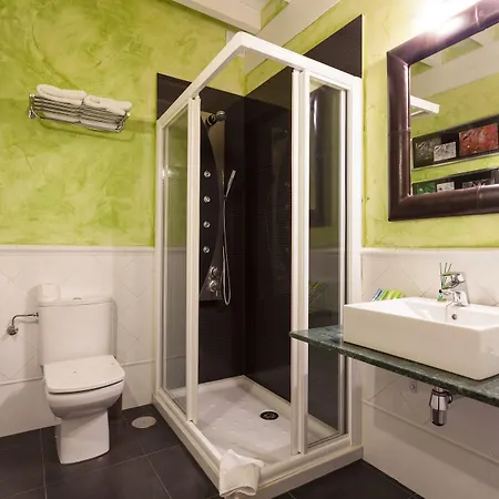 El Bosque De La Anjana Selores