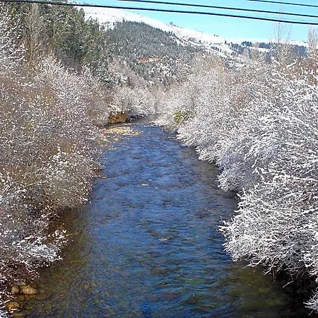 El Bosque De La Anjana Selores