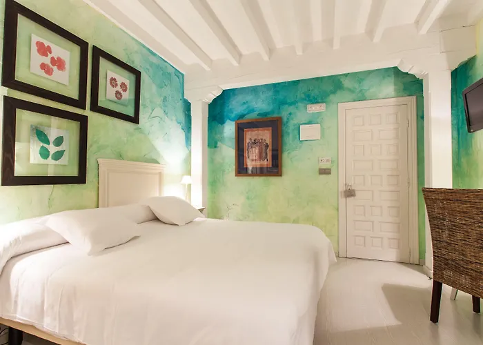 El Bosque De La Anjana Hotel 3*