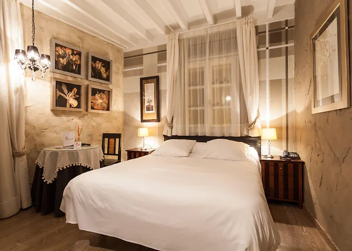 Hotel El Bosque De La Anjana Selores