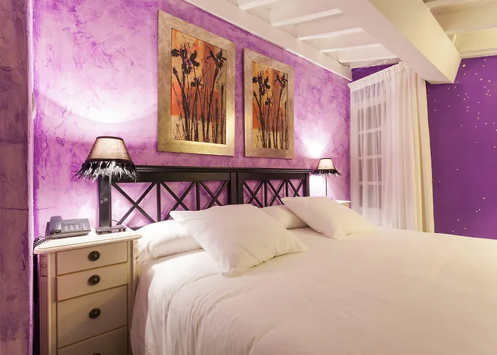 El Bosque De La Anjana Hotel