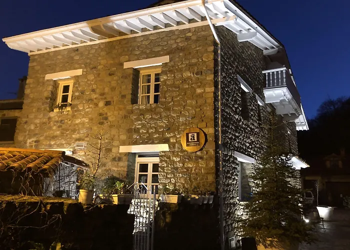 El Bosque De La Anjana 3*